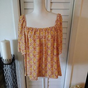 Ann Taylor flowy summer blouse. Flutter sleeves. Sz. L